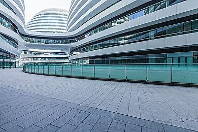 《艾尔登法环：黄金树幽影》新宣传图 你愿意和我们同行吗？